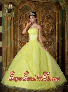 Sweet A-line Organza Strapless 2014 Quinceanera Dress in Yellow