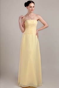 Light Yellow Strapless Floor-length Chiffon Ruch Dama Dresses for Sweet 16