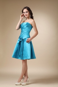 Turquoise Strapless Knee-length Satin Hand Made Flower Sweet 16 Dama Dresses