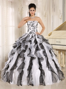 2013 Multi-color Embroidery Ruffles Sweet 16 Quinceanera Gowns With Strapless