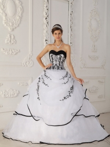 Simple White Sweet 16 Quinceanera Dress Sweetheart Satin and Organza Ball Gown