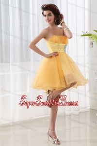 A-line Strapless Organza Gold Mini-length Dama Dress for Quinceaneras with Ruching