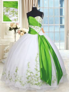 Decent Floor Length Ball Gowns Sleeveless White and Green Vestidos de Damas Lace Up