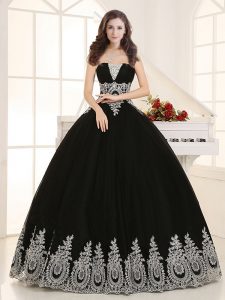 Sweetheart Sleeveless Quinceanera Dresses Floor Length Beading and Appliques Black Tulle
