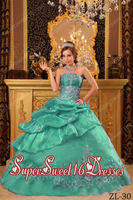 Beautiful Ball Gown Organza Beading 15th Birthday Party Dresses in Turquoise
