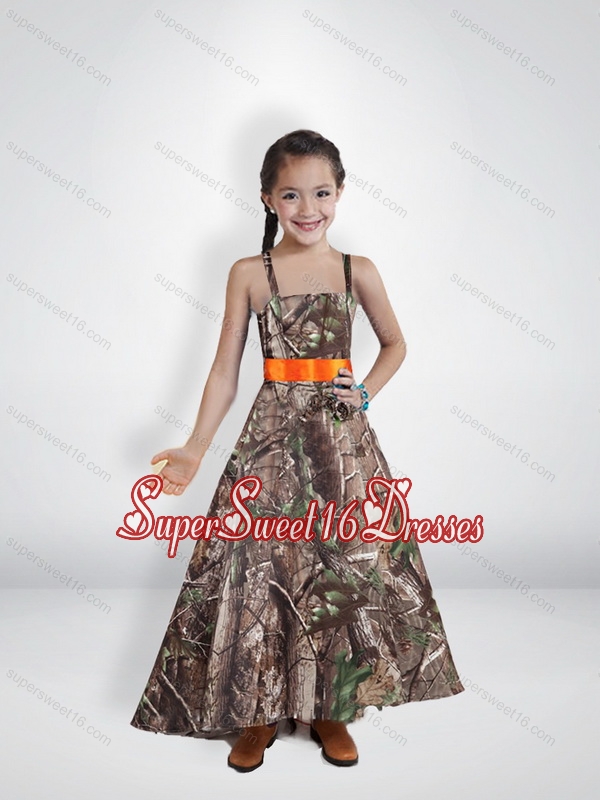 Comfortable Princess Straps Camo Little Flower Girl Pageant Dresses with Belt