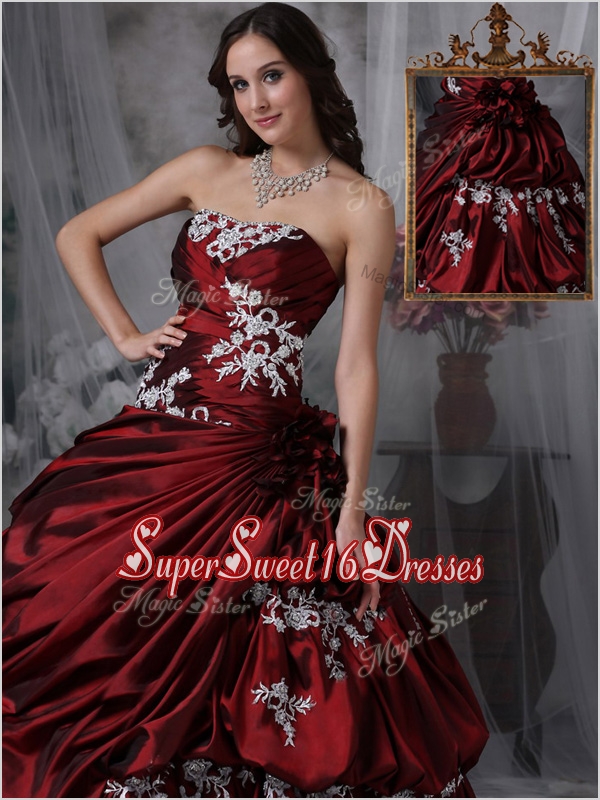 New Style Ball Gown Strapless Quinceanera Gowns with Appliques