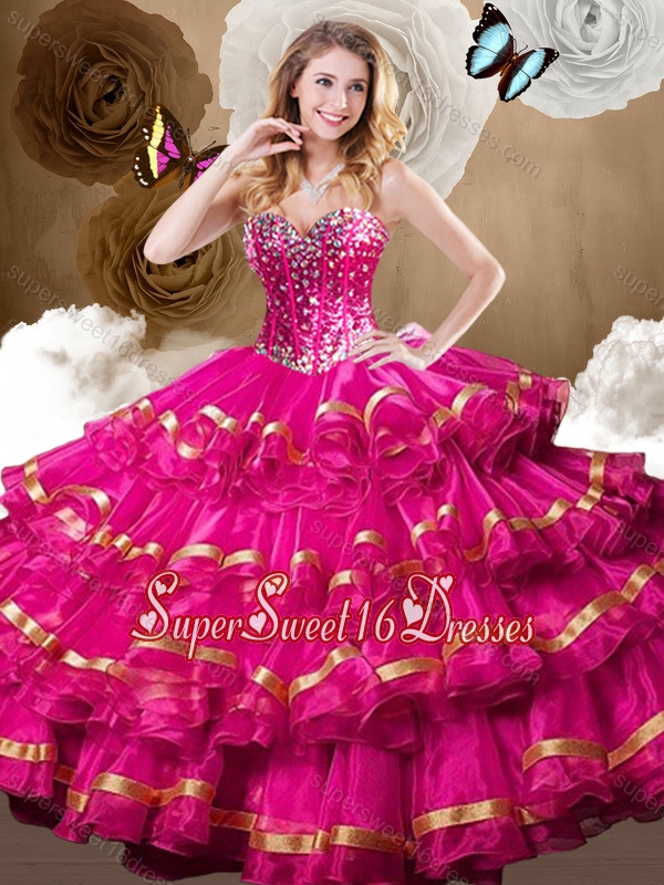 2016 Fashionable Ball Gown Quinceanera Dresses with Beading and Ruffled Layers