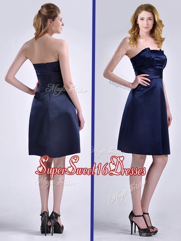 Cheap Strapless Zipper Up Ruched Dama Dress in Navy Blue