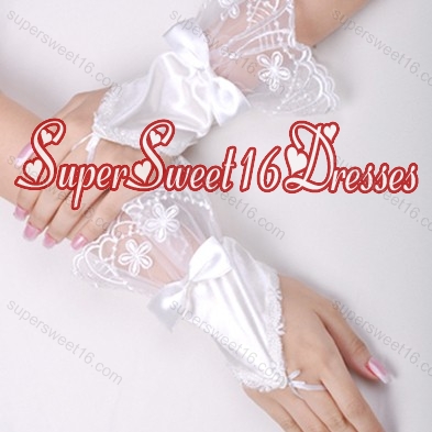 Pretty Satin Fingerless Wrist Length Bridal Gloves With Lace And Bow