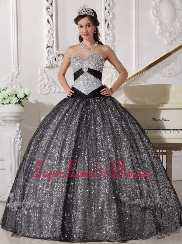 Beautiful Black Sweet 16 Dress Sweetheart Sequined and Tulle Appliques Ball Gown