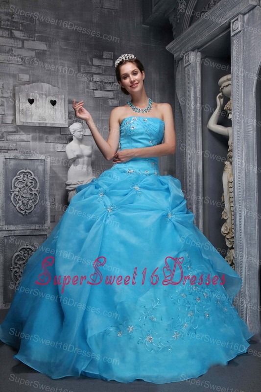 Beautiful Baby Blue Sweet 16 Dress StraplessTaffeta and Organza Appliques Ball Gown
