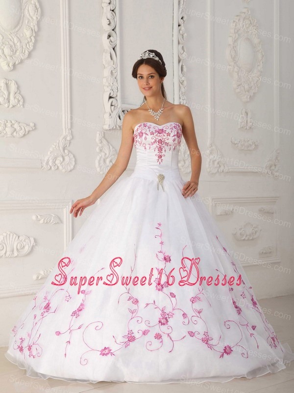 Cute White Sweet 16 Dress Strapless Satin and Organza Embroidery Ball Gown