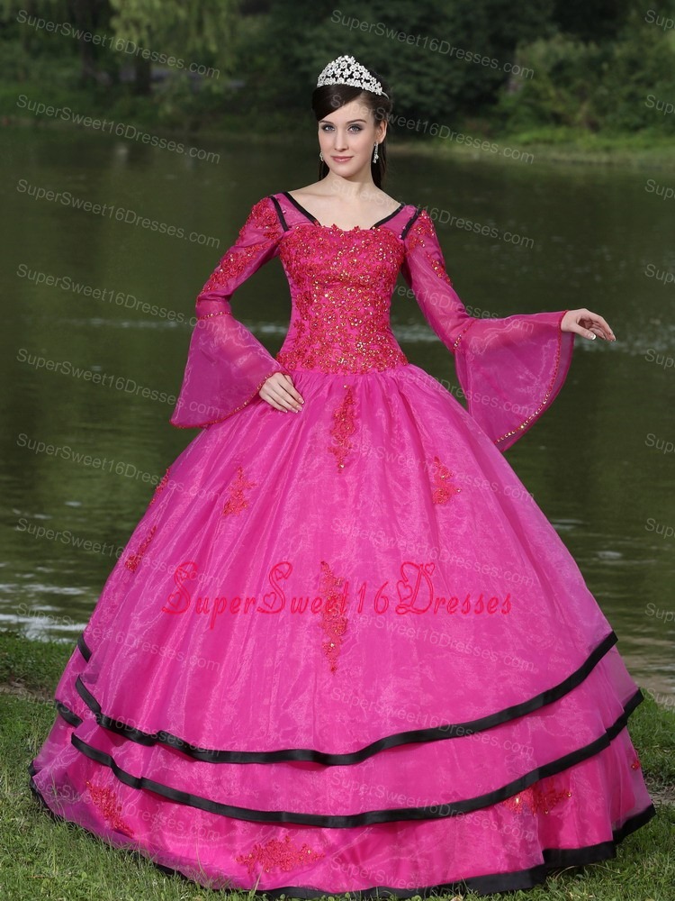 The Most Popular Long Sleeves Appliques Decorate Fushsia Sweet 16 Dress With V-neck