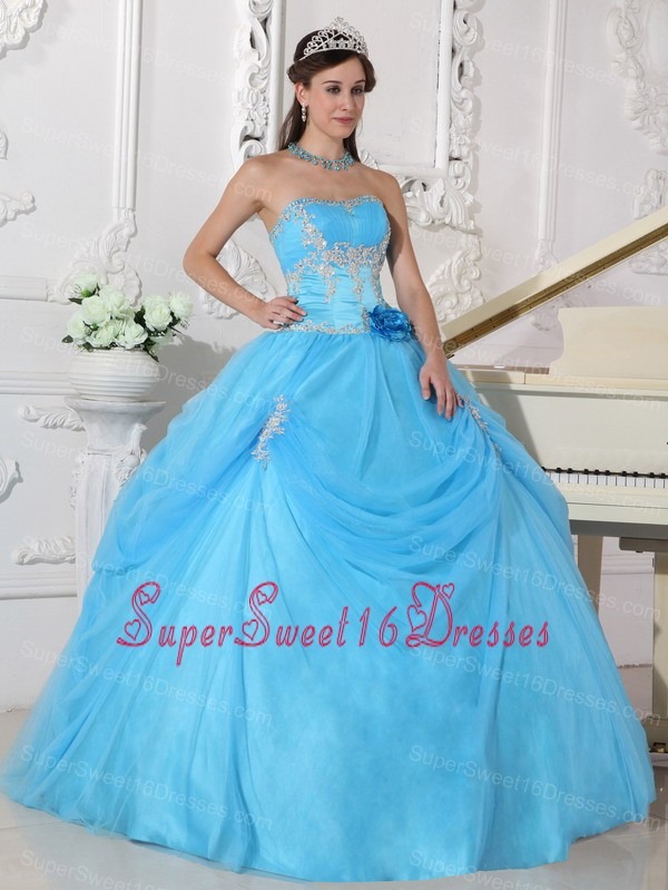 Fashionable Aqua Blue Sweet 16 Dress Strapless Taffeta and Organza Appliques and Hand Made Flower Ball Gown