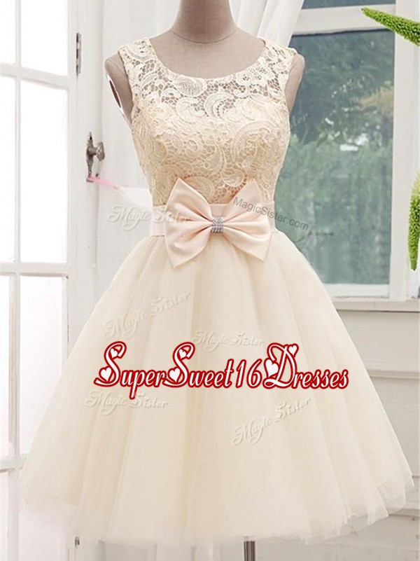 Trendy Lace and Bowknot Dama Dress for Quinceanera Champagne Lace Up Sleeveless Knee Length