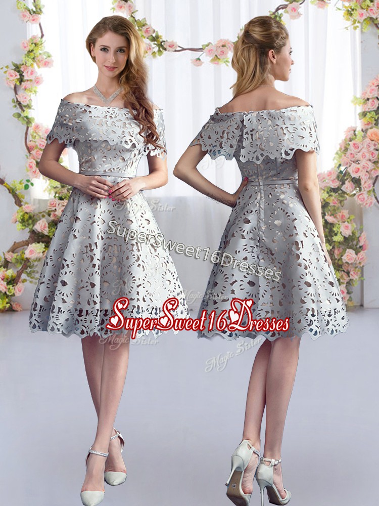  A-line Quinceanera Court of Honor Dress Grey Off The Shoulder Short Sleeves Knee Length Zipper