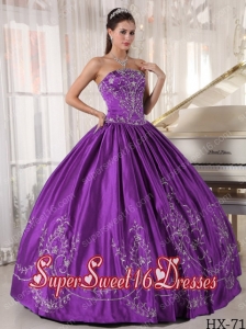 Ball Gown Strapless Satin 2013 Sweet 16 Dresses with Embroidery