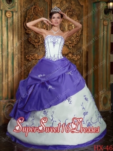 Embroidery Strapless Taffeta 2014 Quinceanera Dress in Purple and White