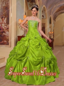 New Style In Yellow Green Ball Gown Strapless With Taffeta Beading and Embroidery For Sweet 16 Dresses