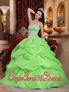 New Style In Yellow Green Ball Gown Sweetheart With Organza Beading For Sweet 16 Dresses