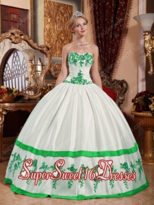 White and Green Sweetheart Modest Sweet Sixteen Dresses with Appliques