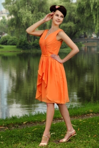 Orange Empire V-neck Knee-length Chiffon Ruch Dama Dresses for Sweet 16