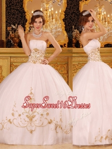 Beautiful White Strapless Quinceanera Dresses with Appliques