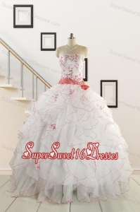 2015 Elegant Sweetheart Quinceanera Dresses with Appliques and Belt