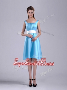 Cheap Belted and Ruched Aqua Blue Dama Dress in Knee Length