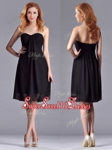 Cheap Sweetheart Knee-length Short Black Dama Dress for Homecoming