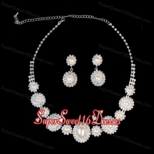 Luxurious Pearl Jewelry Set Including Necklace And Earrings
