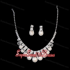 Luxurious Rhinestone Pearl Jewelry Set Including Necklace And Earrings