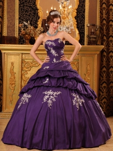 Pertty Purple Sweet 16 Dress Sweetheart Taffeta Beading and Appliques Ball Gown