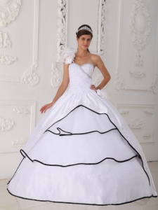 Beautiful White Sweet 16 Dress One Shoulder Neck Taffeta and Organza Beading Ball Gown