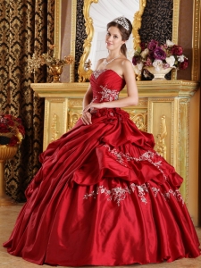 Classical Wine Red Sweet 16 Dress Strapless Taffeta Appliques Ball Gown