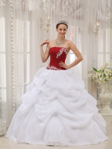 Informal White and Wine Red Sweet 16 Dress Strapless Taffeta and Organza Appliques Ball Gown