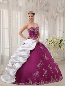 Beautiful Bright Purple and White Sweet 16 Dress Sweetheart Satin and Taffeta Embroidery Ball Gown