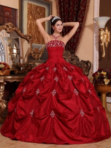 Brand New Wine Red Sweet 16 Dress Strapless Taffeta Appliques Ball Gown