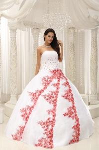 Beautiful Embroidery White Ball Gown 2013 Sweet 16 Dress For Formal Evening