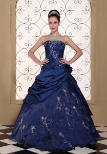 Exclusive Sweet 16 Dress With Embroidery For 2013 Strapless Navy Blue Gown