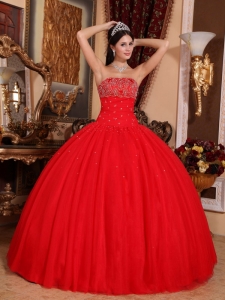 Romantic Red Sweet 16 Quinceanera Dress Strapless Tulle Beading Ball Gown