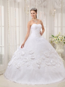 Exquisite White Sweet 16 Dress Sweetheart Organza Appliques Ball Gown