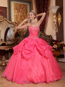 Popular Coral Red Sweet 16 Dress Sweetheart Taffeta and Organza Appliques Ball Gown