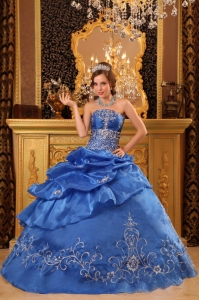 Elegant Blue Sweet 16 Quinceanera Dress Strapless Organza Beading Ball Gown