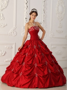 Elegant Wine Red Sweet 16 Dress Strapless Taffeta Appliques and Beading Ball Gown