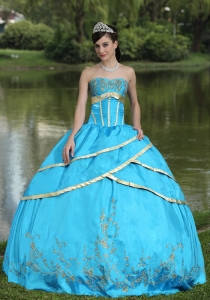 Taffeta and Satin Embroidery Blue 2013 Sweet 16 Quinceanera Gowns Designer