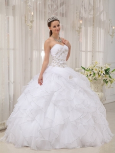 Modest White Sweet 16 Quinceanera Dress Sweetheart Organza Appliques Ball Gown