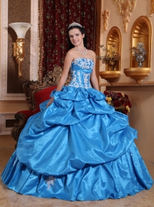 Elegant Baby Blue Sweet 16 Dress Strapless Taffeta Appliques Ball Gown