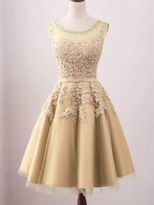 Top Selling Knee Length Gold Dama Dress Scoop Sleeveless Lace Up